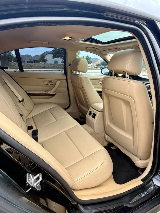 2011 BMW E90 3 Series Sedan - Image 16 of 17