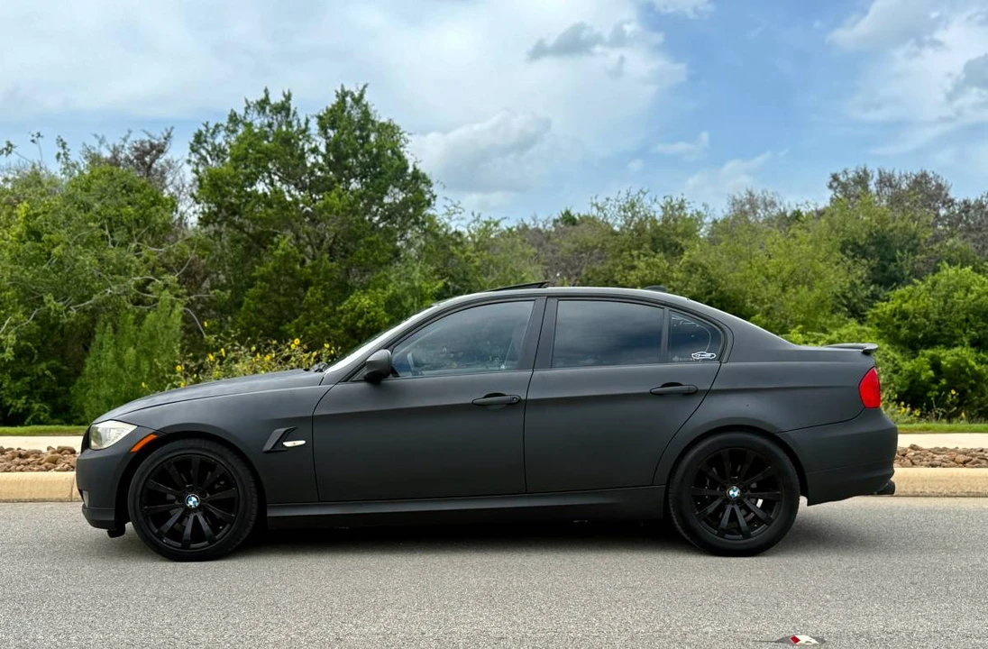 2011 BMW E90 3 Series Sedan - Image 6 of 17