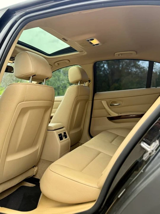 2011 BMW E90 3 Series Sedan - Image 17 of 17