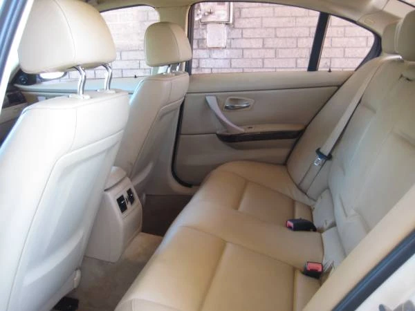 2011 BMW E90 3 Series Sedan - Image 10 of 20