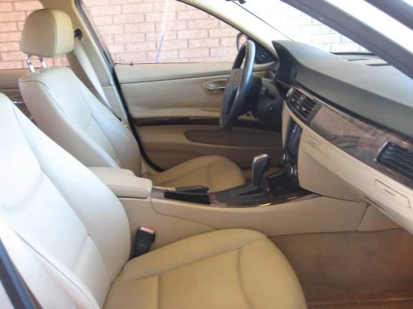 2011 BMW E90 3 Series Sedan - Image 12 of 20