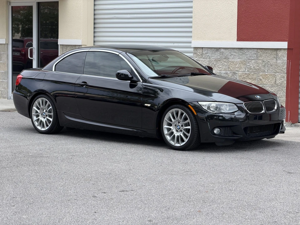 2011 BMW E93 3 Series Convertible - Image 24 of 31