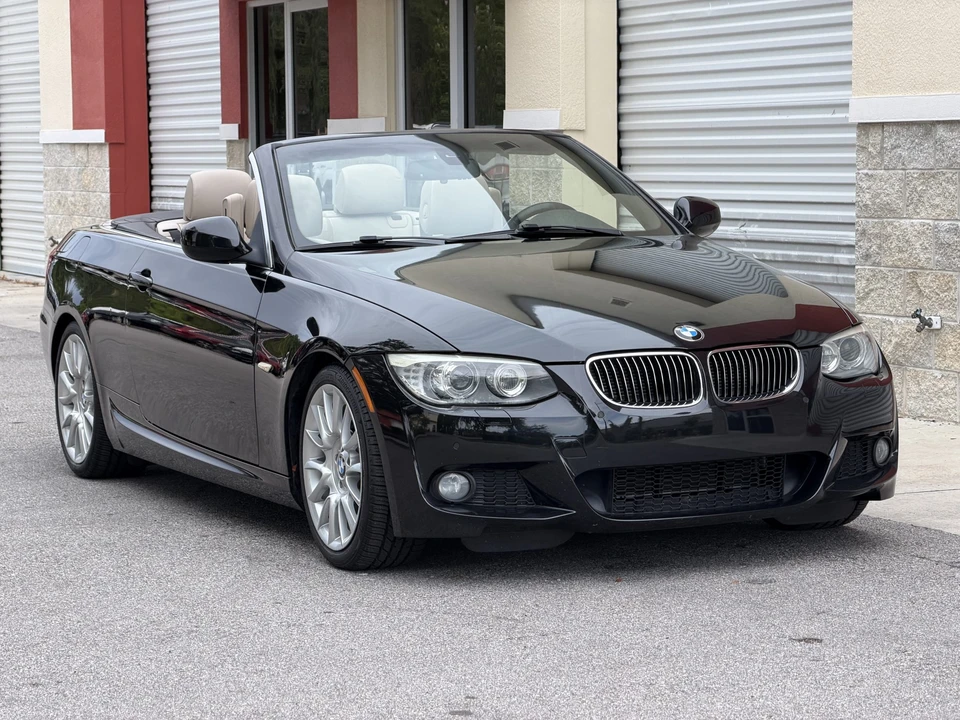 2011 BMW E93 3 Series Convertible - Image 2 of 31
