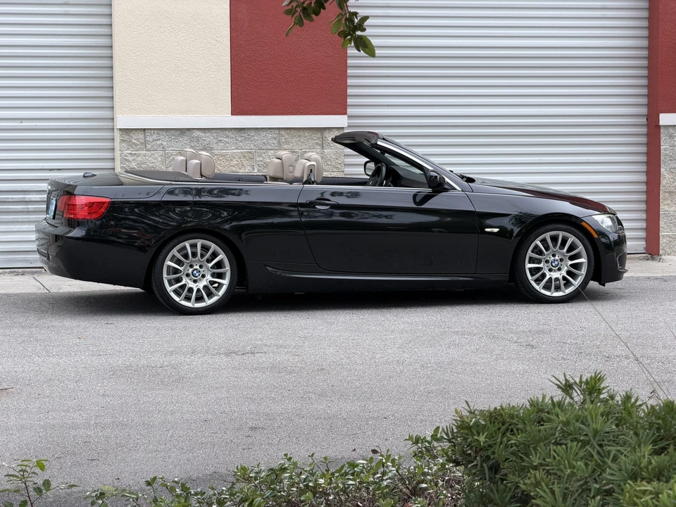 2011 BMW E93 3 Series Convertible - Image 7 of 31