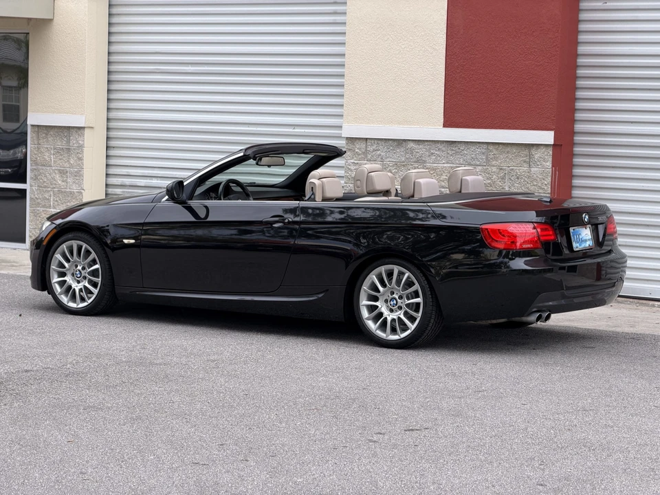 2011 BMW E93 3 Series Convertible - Image 13 of 31