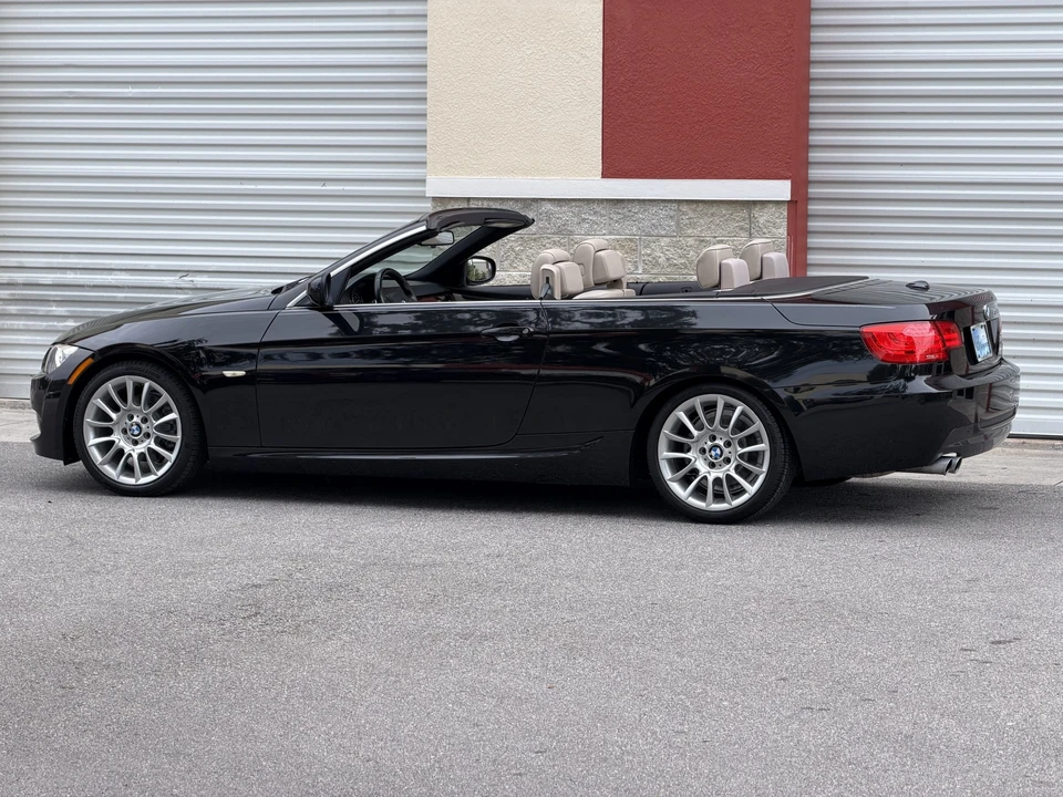 2011 BMW E93 3 Series Convertible - Image 14 of 31