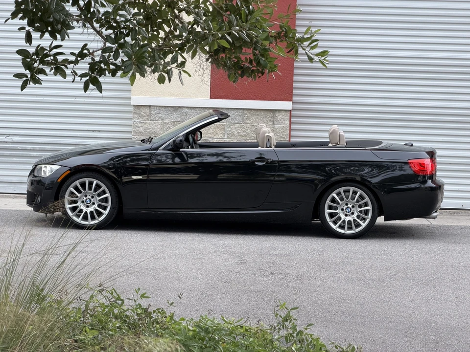 2011 BMW E93 3 Series Convertible - Image 16 of 31