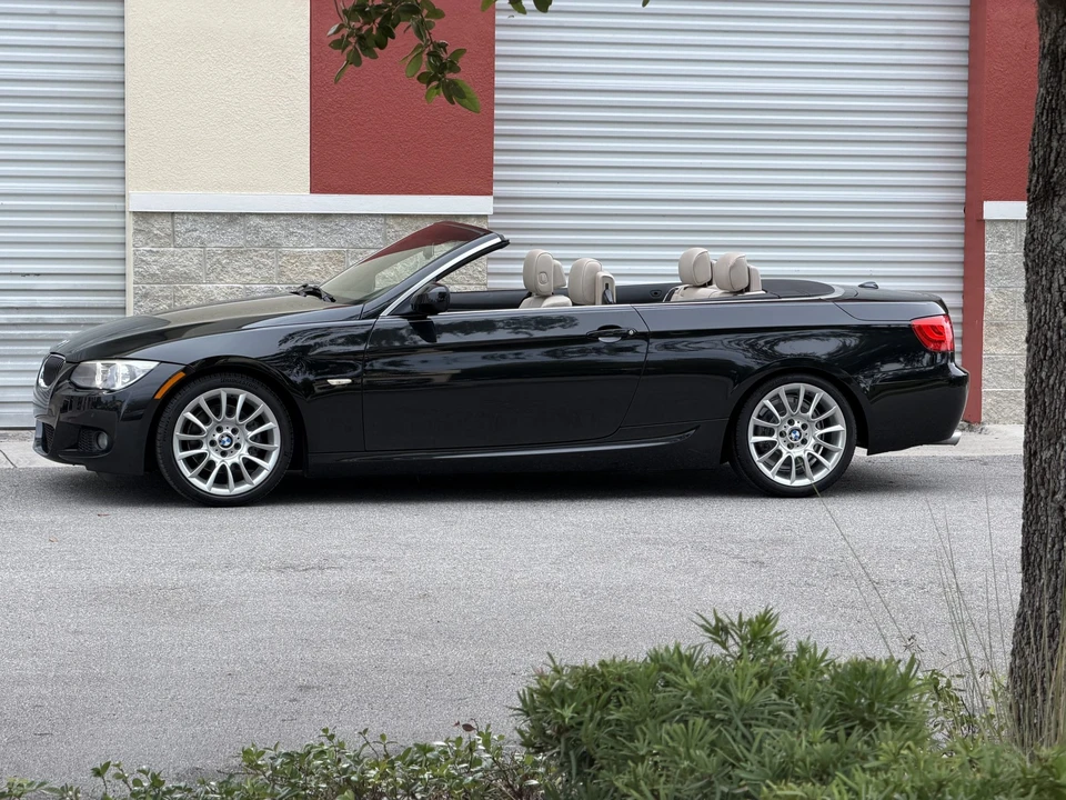 2011 BMW E93 3 Series Convertible - Image 17 of 31