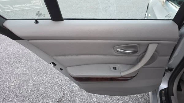 2011 BMW E90 3 Series Sedan - Image 11 of 21