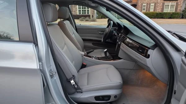 2011 BMW E90 3 Series Sedan - Image 16 of 21