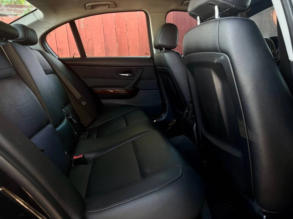 2011 BMW E90 3 Series Sedan - Image 9 of 11