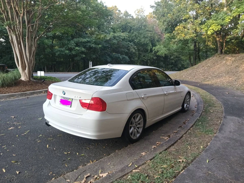 2011 BMW E90 3 Series Sedan - Image 3 of 24