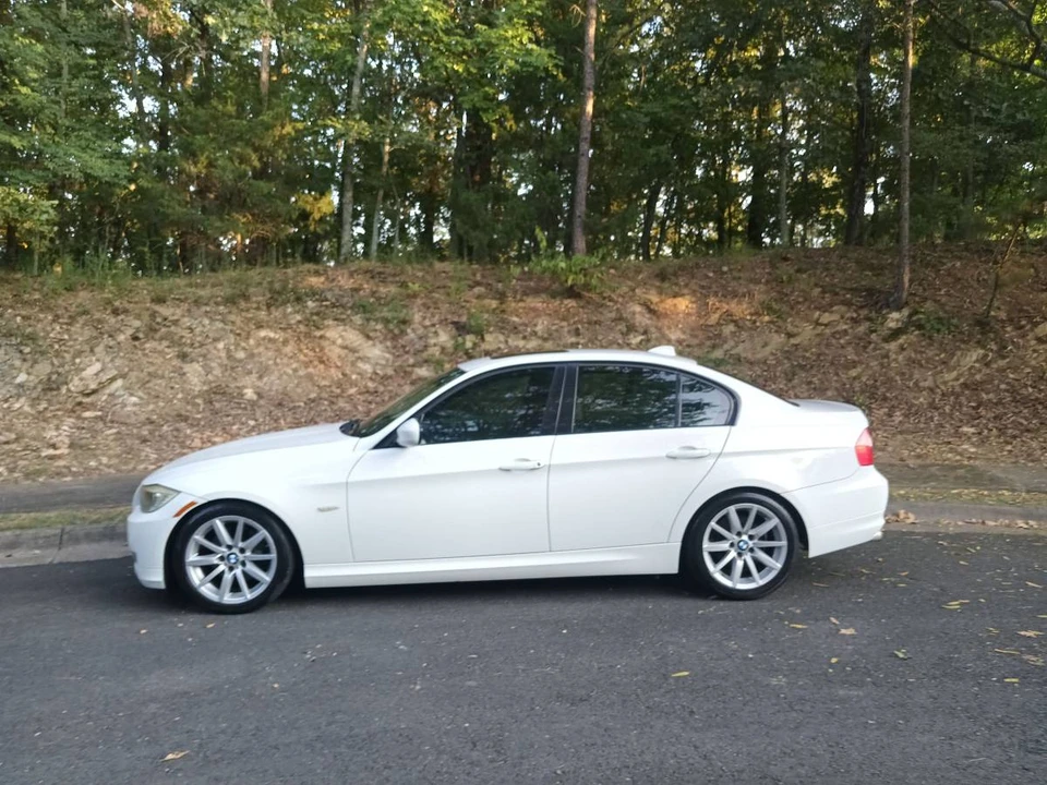 2011 BMW E90 3 Series Sedan - Image 5 of 24
