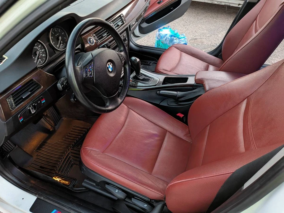 2011 BMW E90 3 Series Sedan - Image 8 of 9