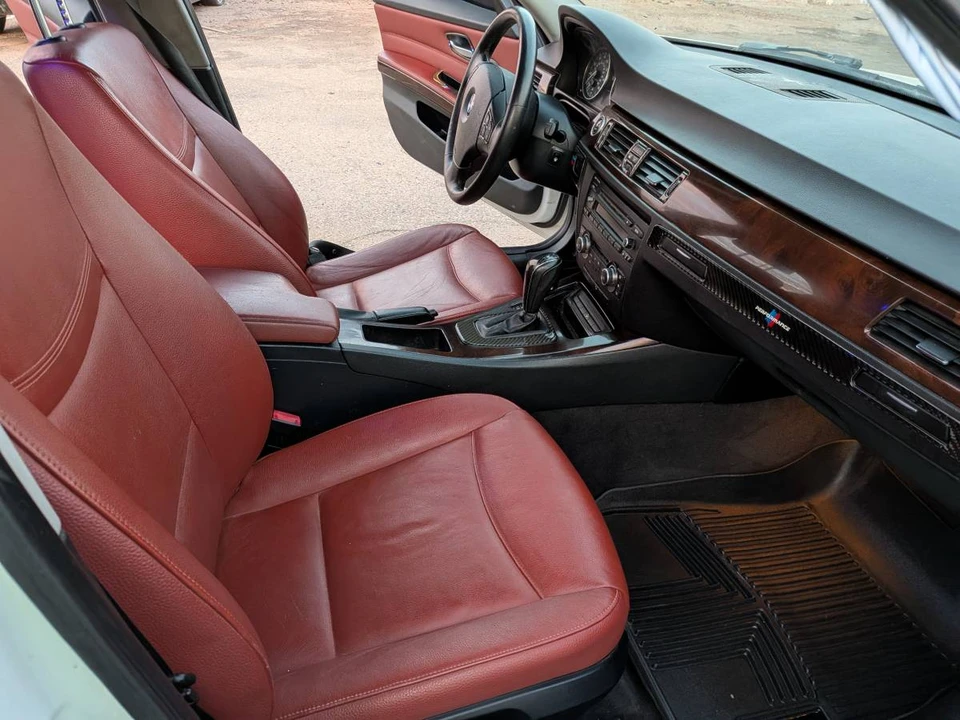 2011 BMW E90 3 Series Sedan - Image 4 of 9