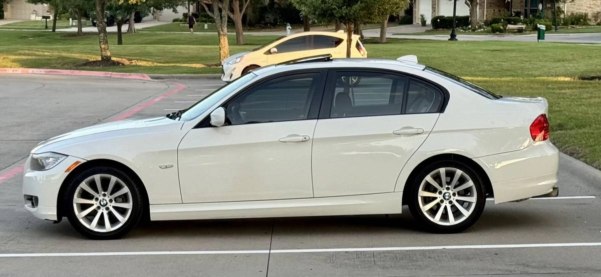 2011 BMW E90 3 Series Sedan - Image 5 of 11