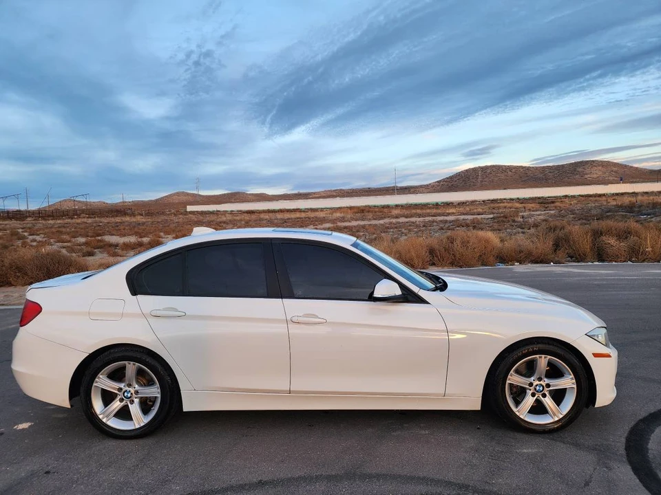 2011 BMW E90 3 Series Sedan - Image 3 of 9