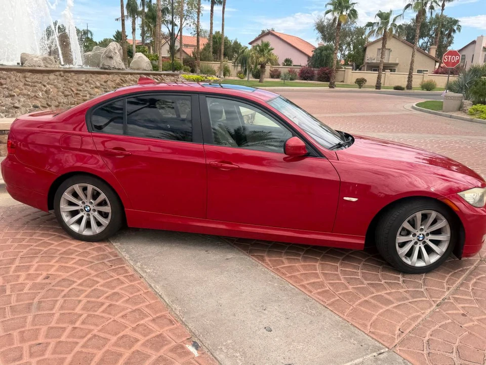 2011 BMW E90 3 Series Sedan - Image 12 of 22