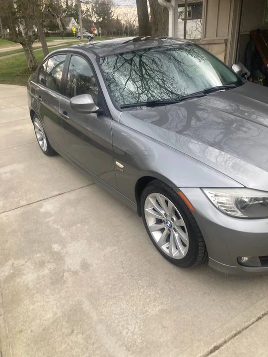 2011 BMW E90 3 Series Sedan - Image 2 of 8