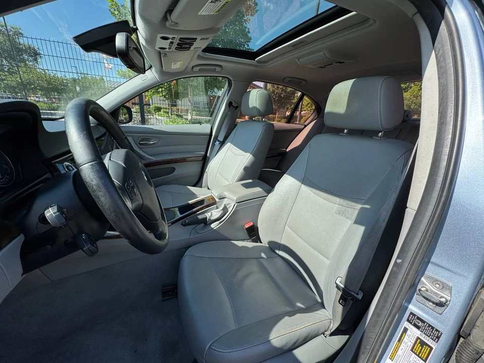 2011 BMW E90 3 Series Sedan - Image 7 of 15