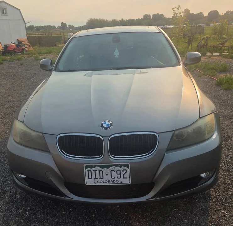 2011 BMW E90 3 Series Sedan - Image 3 of 6