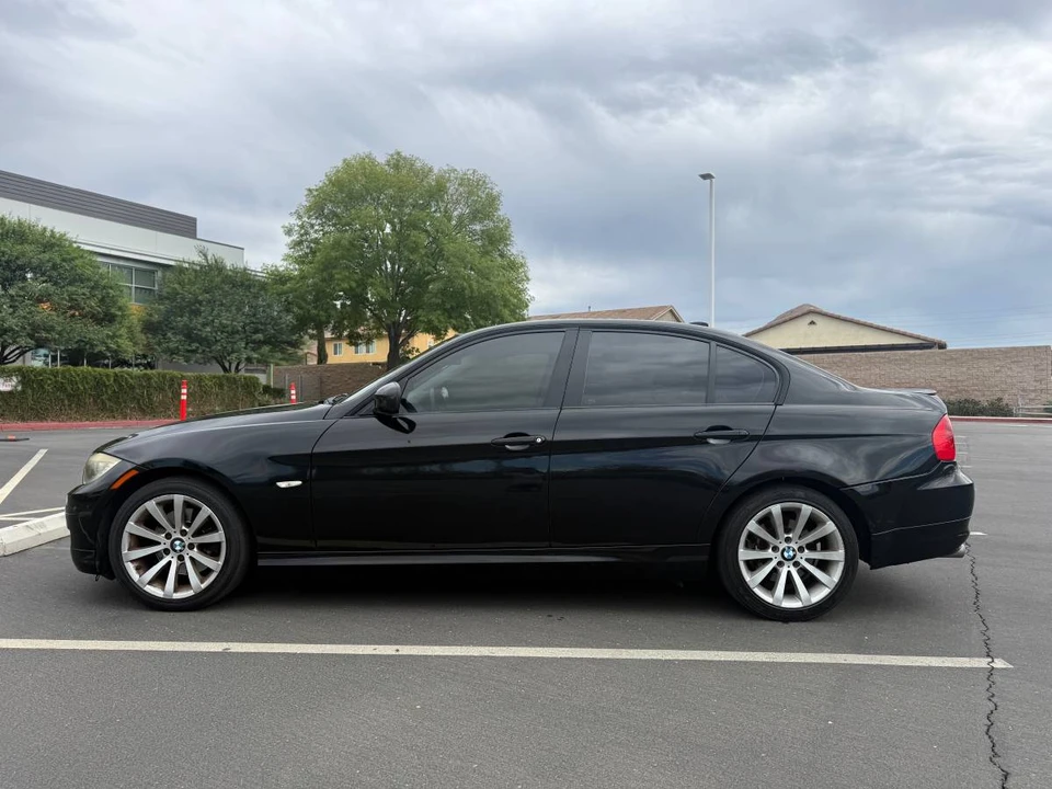 2011 BMW E90 3 Series Sedan - Image 2 of 13
