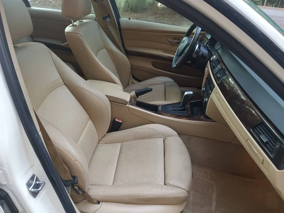 2011 BMW E90 3 Series Sedan - Image 11 of 24
