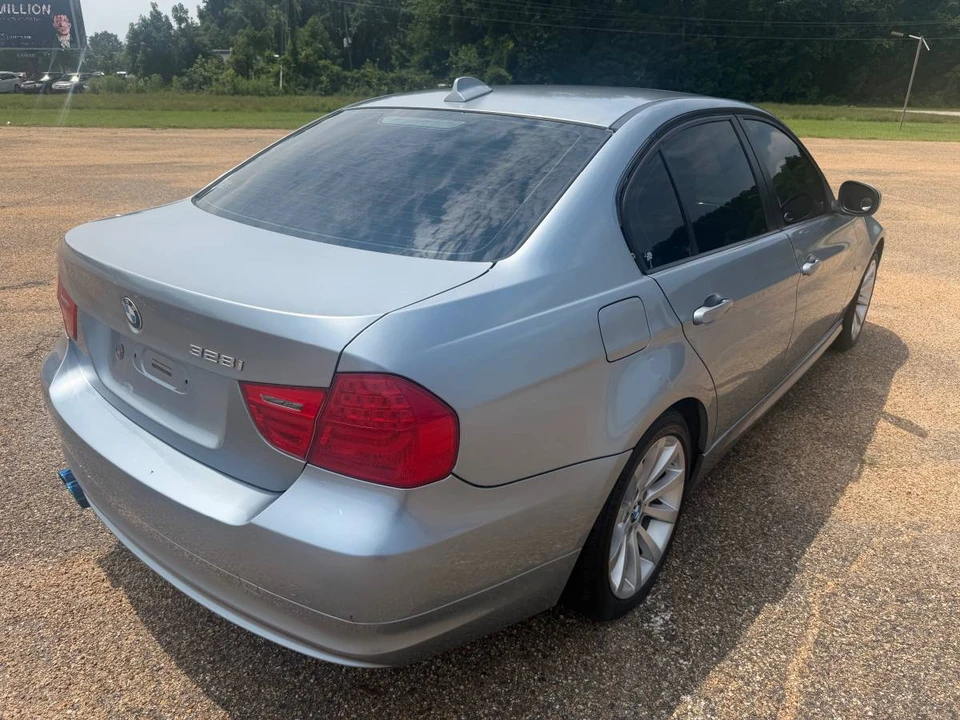 2011 BMW E90 3 Series Sedan - Image 5 of 21