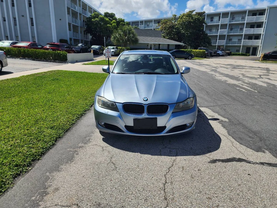 2011 BMW E90 3 Series Sedan - Image 3 of 18