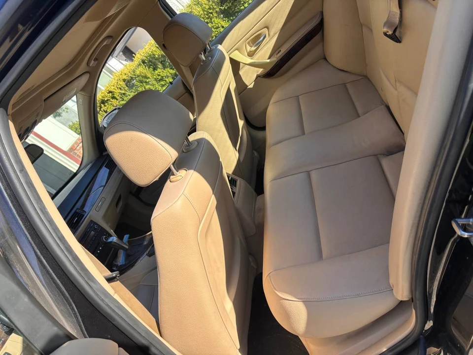 2011 BMW E90 3 Series Sedan - Image 5 of 8