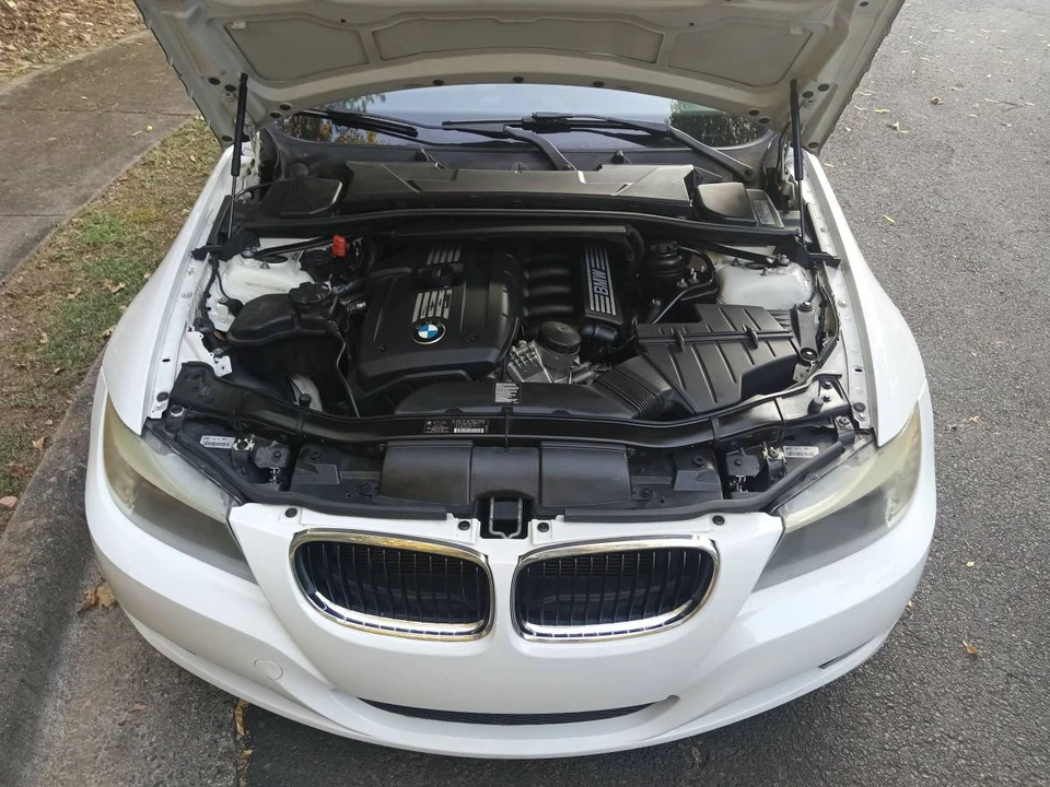 2011 BMW E90 3 Series Sedan - Image 7 of 24