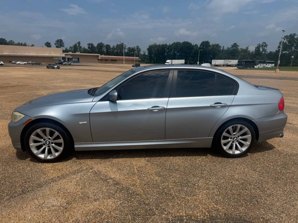 2011 BMW E90 3 Series Sedan - Image 2 of 21