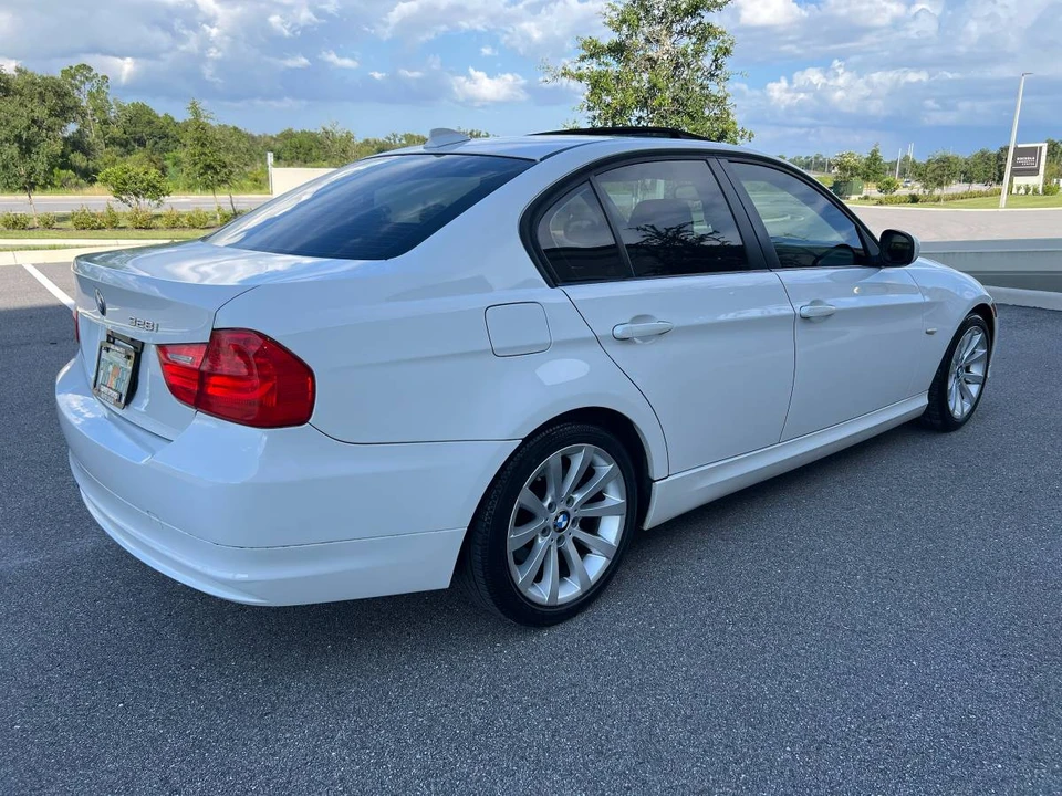 2011 BMW E90 3 Series Sedan - Image 4 of 18