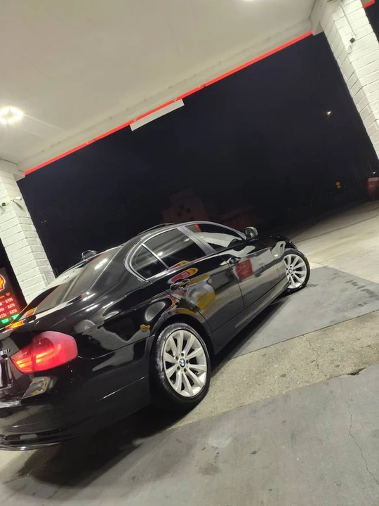 2011 BMW E90 3 Series Sedan - Image 4 of 9