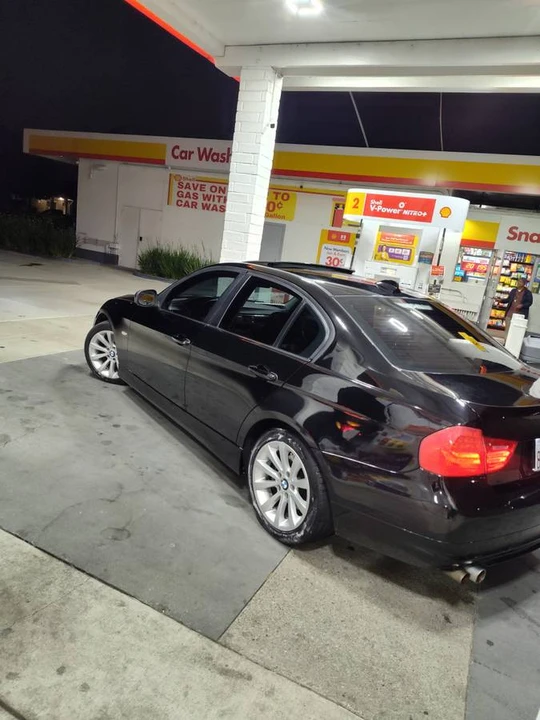 2011 BMW E90 3 Series Sedan - Image 2 of 9