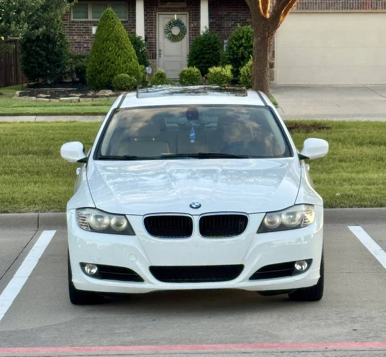 2011 BMW E90 3 Series Sedan - Image 2 of 11