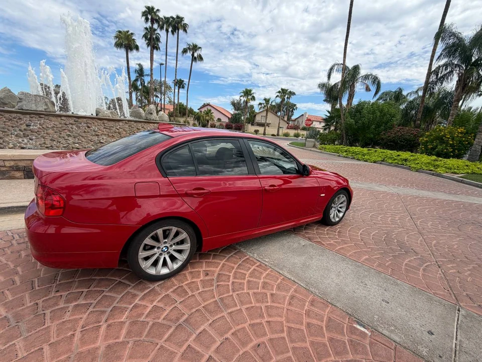 2011 BMW E90 3 Series Sedan - Image 11 of 22