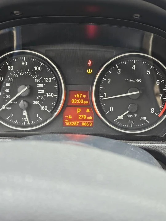2011 BMW E90 3 Series Sedan - Image 4 of 4