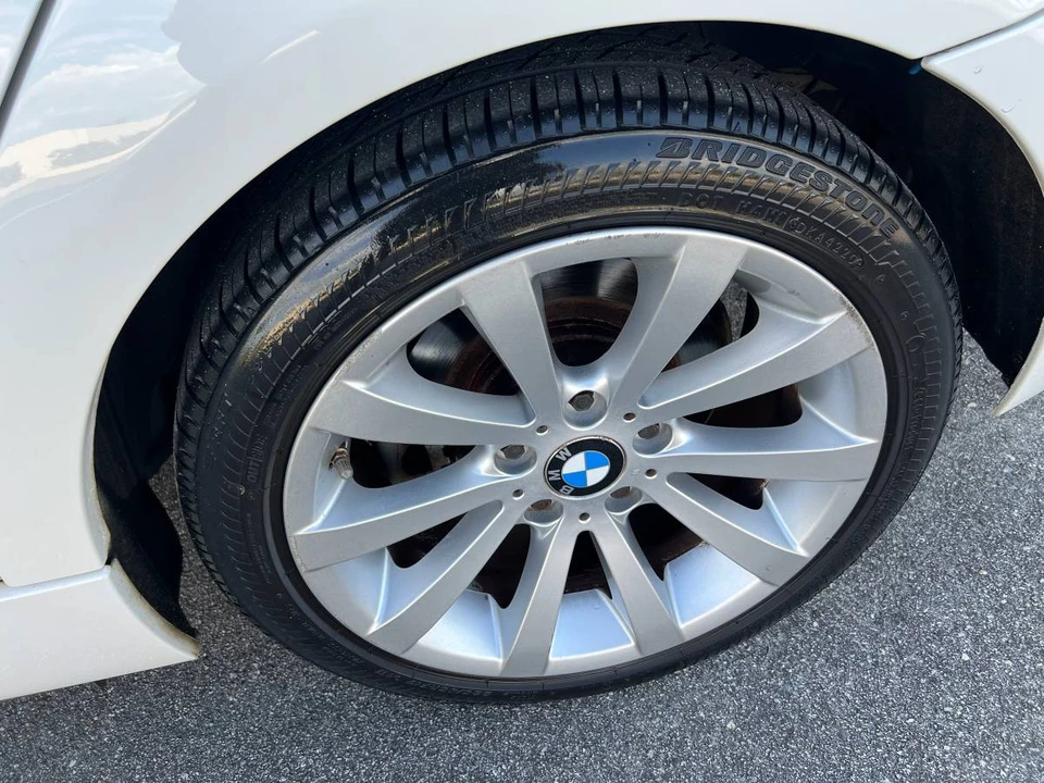 2011 BMW E90 3 Series Sedan - Image 18 of 18