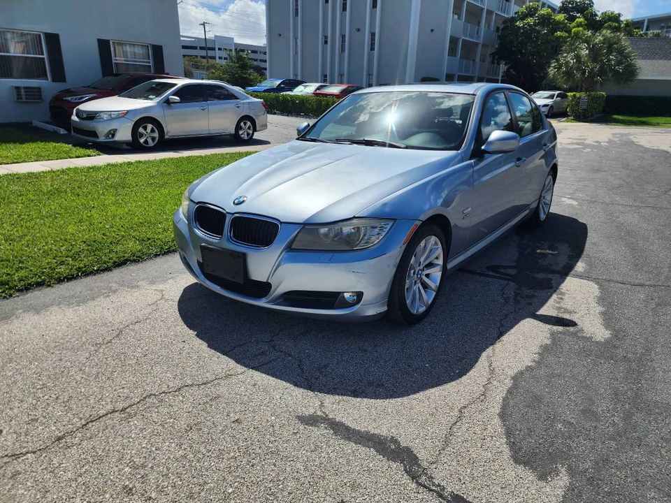 2011 BMW E90 3 Series Sedan - Image 2 of 18