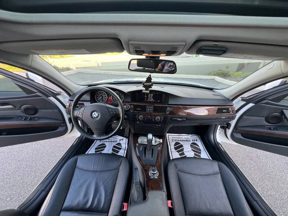 2011 BMW E90 3 Series Sedan - Image 9 of 18