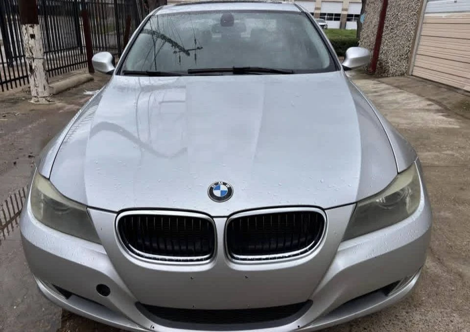 2011 BMW E90 3 Series Sedan - Image 5 of 9