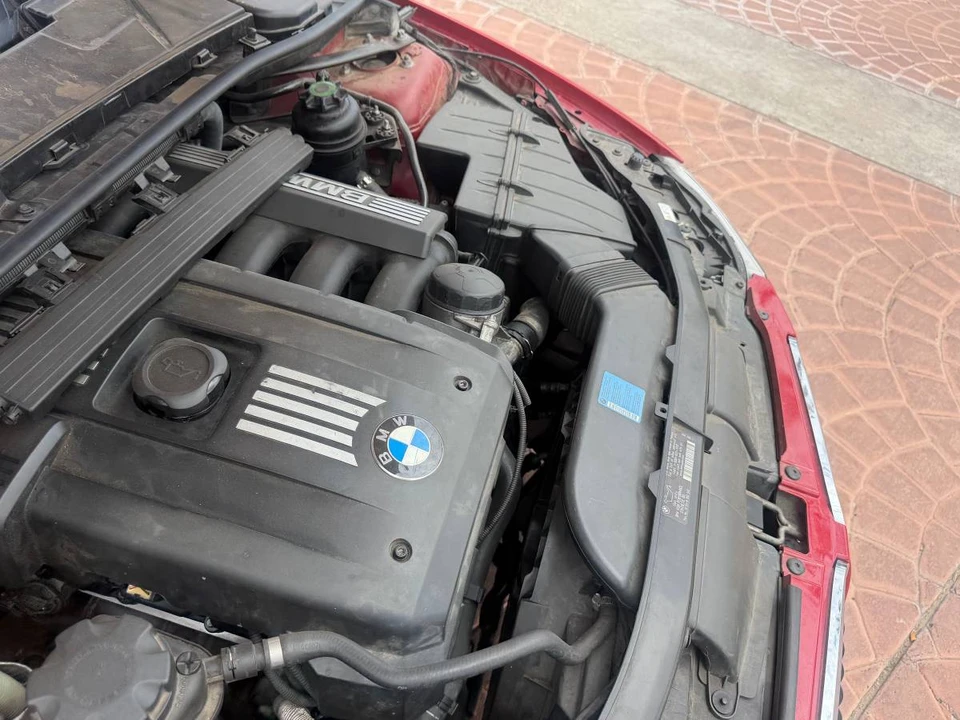 2011 BMW E90 3 Series Sedan - Image 13 of 22