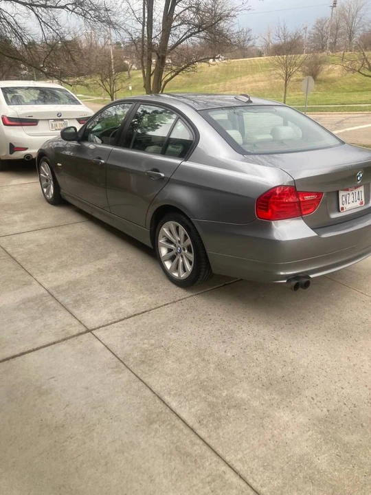 2011 BMW E90 3 Series Sedan - Image 3 of 8