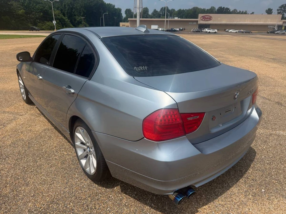 2011 BMW E90 3 Series Sedan - Image 3 of 21