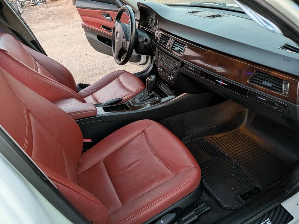 2011 BMW E90 3 Series Sedan - Image 9 of 9