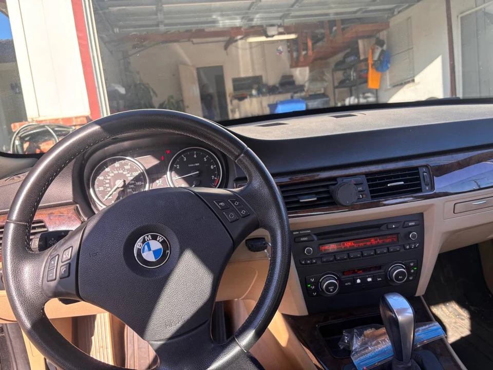 2011 BMW E90 3 Series Sedan - Image 3 of 8