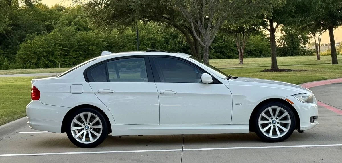 2011 BMW E90 3 Series Sedan - Image 4 of 11