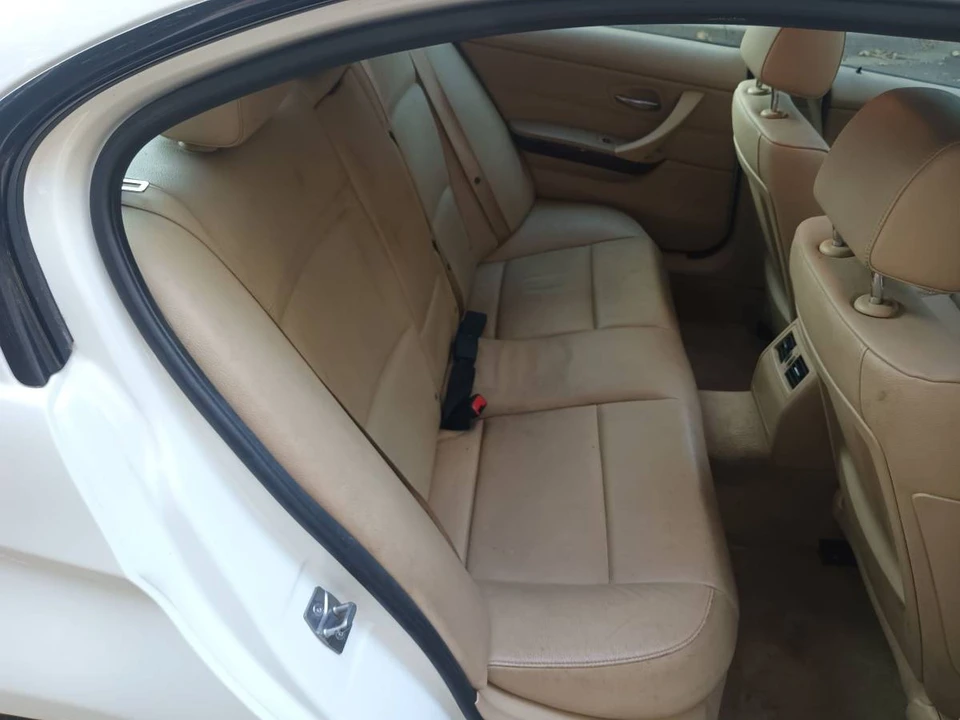 2011 BMW E90 3 Series Sedan - Image 14 of 24