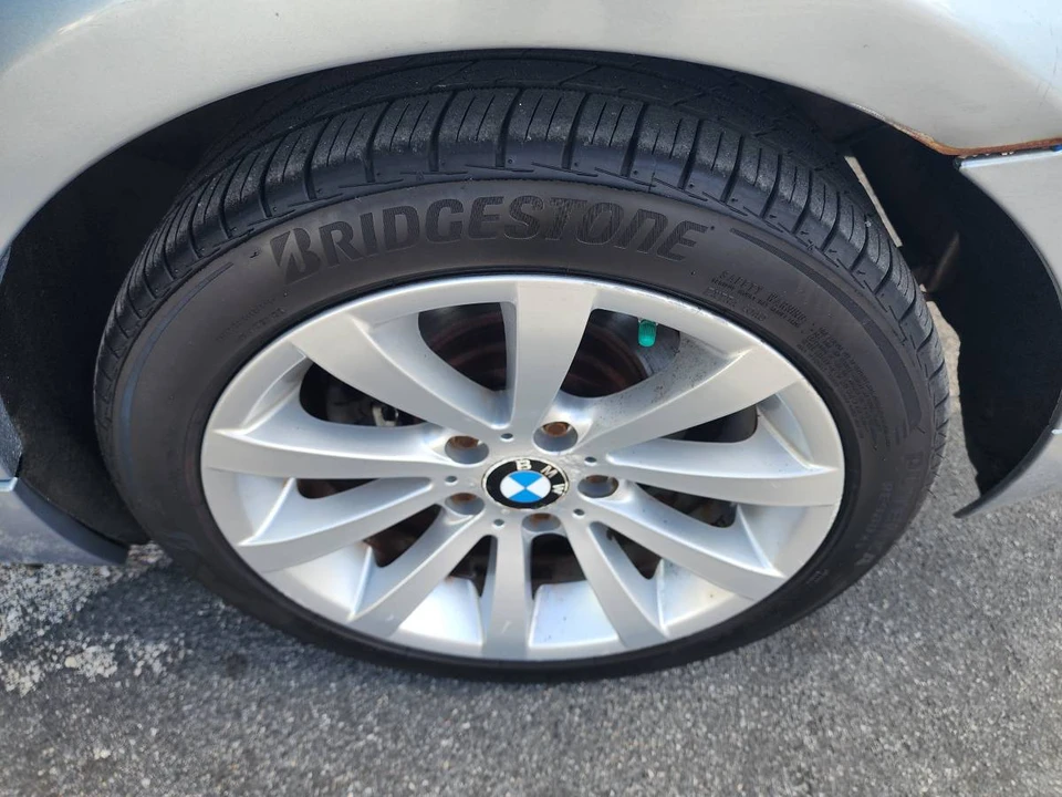 2011 BMW E90 3 Series Sedan - Image 17 of 18
